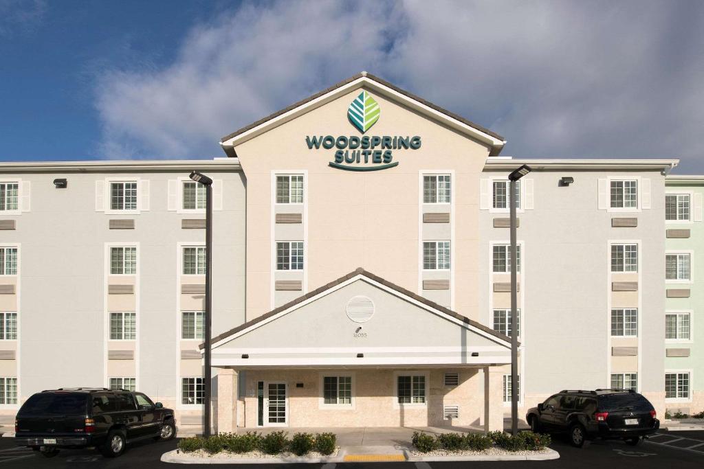 WoodSpring Suites Miami Southwest Main image 1